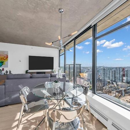 Skyview, 40Th Floor! 2Br Condo In Downtown Vancouver Dış mekan fotoğraf