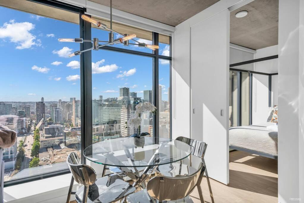 Skyview, 40Th Floor! 2Br Condo In Downtown Vancouver Dış mekan fotoğraf