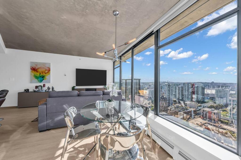 Skyview, 40Th Floor! 2Br Condo In Downtown Vancouver Dış mekan fotoğraf