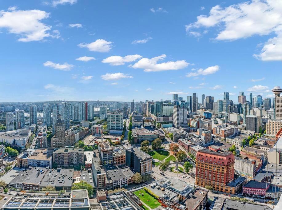 Skyview, 40Th Floor! 2Br Condo In Downtown Vancouver Dış mekan fotoğraf