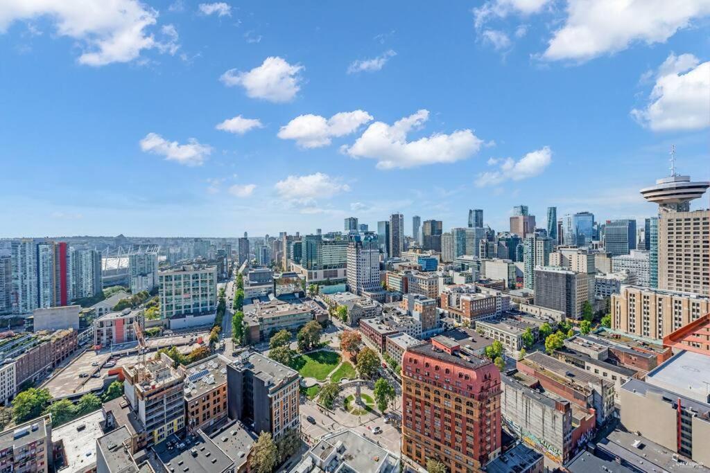 Skyview, 40Th Floor! 2Br Condo In Downtown Vancouver Dış mekan fotoğraf